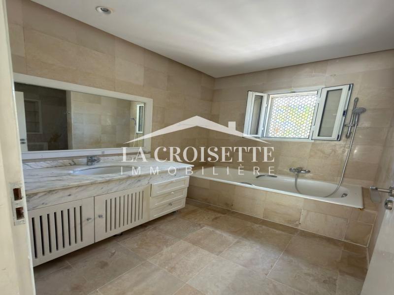 Appartement S+2 avec terrasse à Gammarth